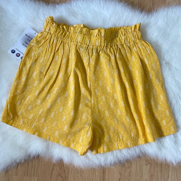 Tie- Waist Flowy Summer Shorts - Picture 5 of 6